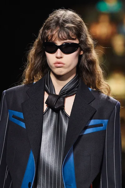 Look 111